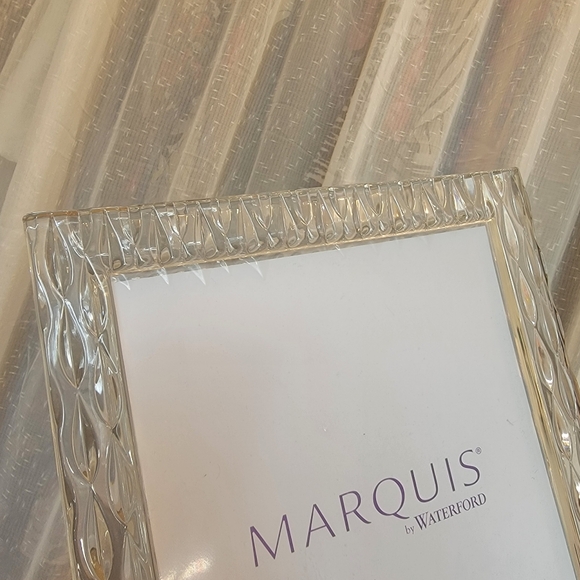 Marquis by Waterford Crystal Rainfall Photo Frame 8" x 10" NWT - Picture 3 of 10